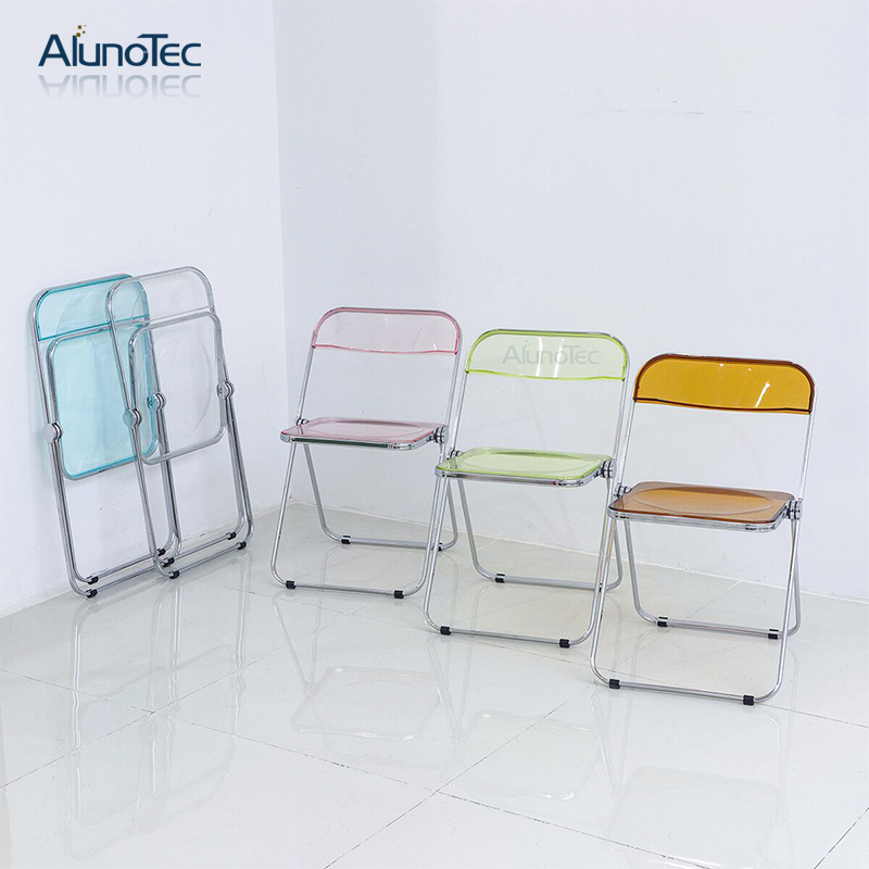 Chaises en plastique pliables transparentes de mobilier d'extérieur simple