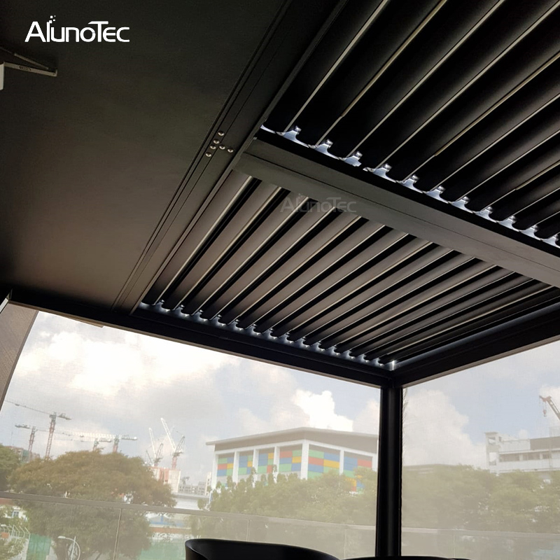 Système bioclimatique motorisé de toit de lame de persienne de pergola de conception unique pour le patio 