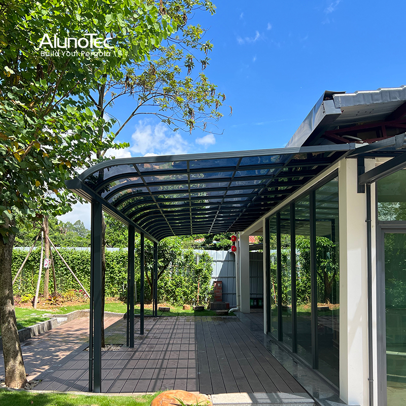 AlunoTec a personnalisé la conception d'auvent de balcon d'auvent extérieur de toit solide de polycarbonate 